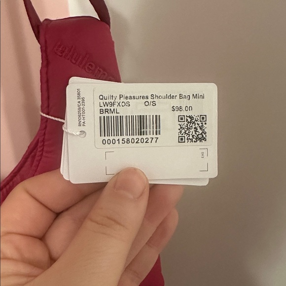 NWT Lululemon Quilty Pleasures Shoulder Bag Mini 5L
Berry Rumble - Picture 8 of 11
